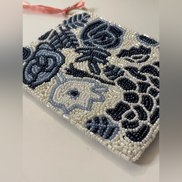Blue Rose Beaded Wallet - Picture 5 of 11